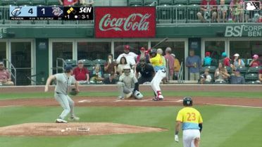 Bryan De La Cruz doubles (15) on a sharp line drive to right fielder Joe Lampe. Felix Reyes scores. Tommy Pham scores.