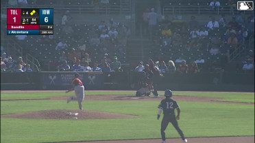 Kevin Alcántara singles on a sharp line drive to center fielder James Outman. Jackson Cluff scores. Justin Dean to 3rd.