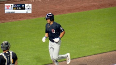 Dustin Harris hits for the cycle