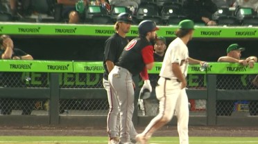 Dylan Crews notches three hits