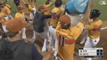 Tanner Murray demolishes walk-off home run to left