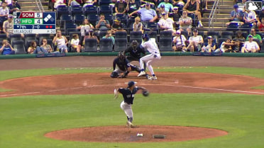 Luis Velasquez Ball to Dyan Jorge