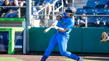 Matthew Ellis reaches on a fielder's choice, fielded by first baseman Jacob Hinderleider. Brandon Eike scores. Carter Dorighi to 3rd. Jonny Farmelo to 2nd.