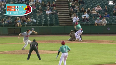 Joel Dragoo doubles (4) on a sharp line drive to left fielder Alfredo Velásquez. Keaton Anthony scores. Kodey Shojinaga scores.