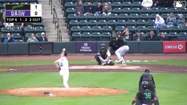 Sammy Stafura singles on a line drive to left fielder Boston Smith. Easton Carmichael scores. Axiel Plaz scores.