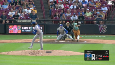 Yannic Walther doubles (6) on a line drive to center fielder Alexey Lumpuy. Eric Bitonti scores. Juan Baez scores.