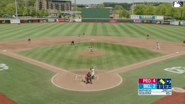 Juan Matheus singles on a fly ball to right fielder José Suárez. Starlyn Caba scores. Brandon Compton to 3rd. Juan Matheus to 2nd.