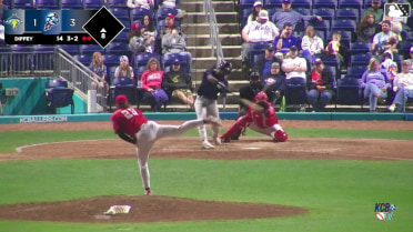 Yandel Ricardo's solo home run