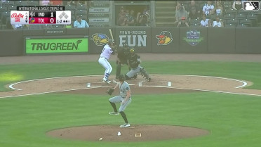 James Outman homers (1) on a fly ball to right center field.