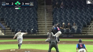 Ryan Lasko doubles (4) on a sharp line drive to center fielder Braedon Karpathios. Tommy White scores. Brennan Milone scores. Colby Halter scores.