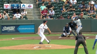Taylor Young doubles (1) on a line drive to right fielder Quinn McDaniel. Jake Gelof scores. Chris Newell scores. Frank Rodriguez to 3rd.