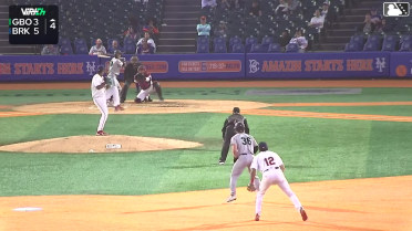 Wyatt Sanford triples (1) on a fly ball to center fielder Diego Mosquera. Camden Janik scores. Carlos Caro scores.