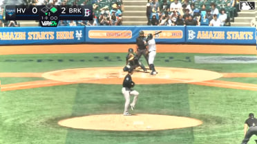 Luis Serna In play, run(s) to John Bay
