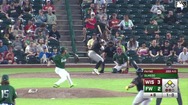 David García doubles (2) on a line drive to right fielder Kavares Tears. Juan Baez scores.