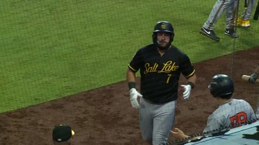 Niko Kavadas slugs two home runs, three RBIs