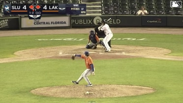 Max Anderson out on a sacrifice fly to right fielder Simon Juan. Javier Osorio scores.