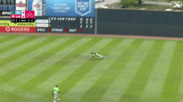 Kevin Graham makes the diving grab in center field 