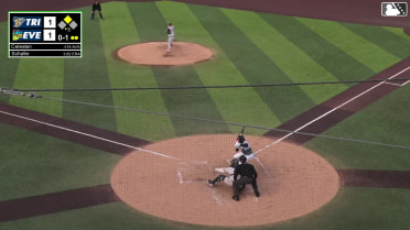 Felnin Celesten singles on a fly ball to center fielder Gage Harrelson. Jonny Farmelo scores.
