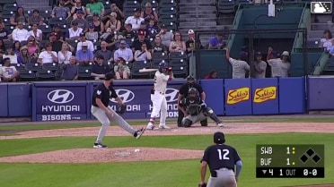 Yohendrick Piñango homers (4) on a fly ball to right field.