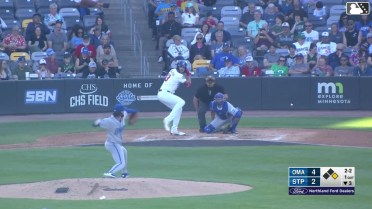Matt Wallner homers (10) on a line drive to center field. David Bañuelos scores.
