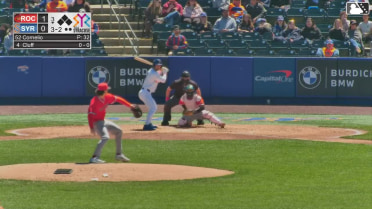 Jackson Cluff homers (5) on a line drive to right field.