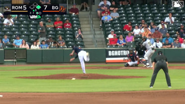 Keshawn Ogans singles on a line drive to center fielder Connor Hujsak. Colby Jones scores.