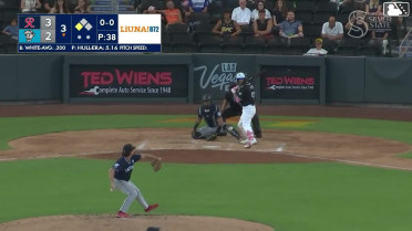 Nick Hull In play, run(s) to Tommy White