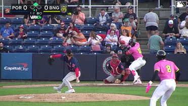Chris Suero doubles (15) on a pop up to left fielder Matt Fraizer. Jaylen Palmer scores.