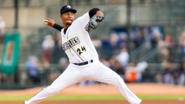 Marte Stuns in Debut with Giants 