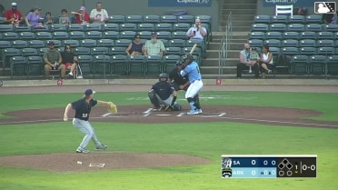 Michael Arroyo homers on first pitch
