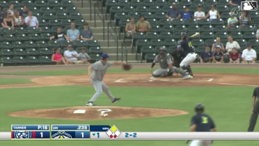 Hyungchan Um singles on a line drive to center fielder Nick McLain. Sean Gamble scores. Hyungchan Um to 2nd.