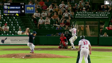 Andrew Pinckney singles on a ground ball to right fielder Bryan De La Cruz. Yohandy Morales scores. Brady House out at 3rd on the throw, right fielder Bryan De La Cruz to catcher René Pinto to third baseman Robert Moore.
