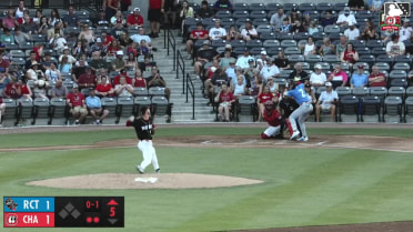 Mac McCroskey homers (3) on a fly ball to right field.