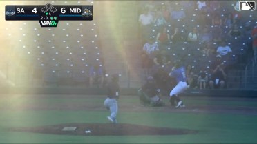 Davis Diaz homers (3) on a fly ball to left center field.