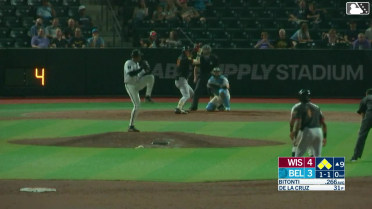 Eric Bitonti singles on a sharp line drive to left fielder Esmil Valencia. Luis Peña scores. Braylon Payne to 3rd. Daniel Dickinson to 2nd.