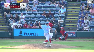 Shalin Polanco triples (1) on a sharp line drive to right fielder Raylin Heredia. Ivan Brethowr scores.