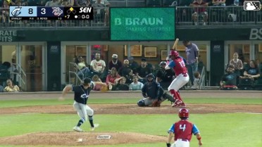 Felix Reyes homers (20) on a fly ball to left center field. Robert Moore scores.