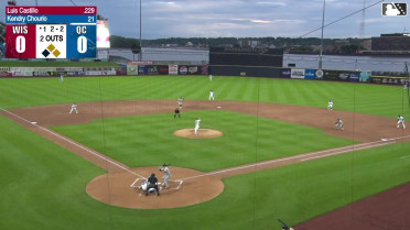 Luis Castillo doubles (8) on a line drive to right fielder Erick Torres. Braylon Payne scores. Eric Bitonti scores.
