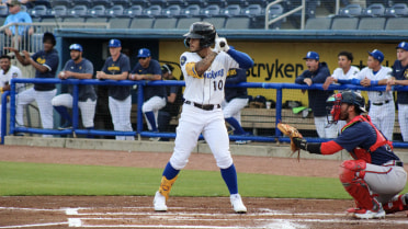 Four Late Runs Lead Shuckers to Second Straight Win over Smokies
