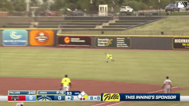 Roni Cabrera's diving grab