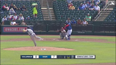 Nelson Velázquez wallops a solo home run in the 2nd
