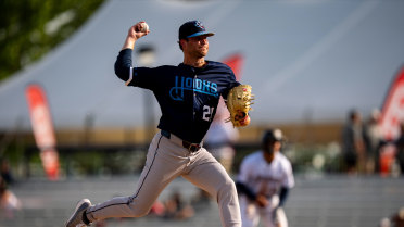Sod Poodles Fight Back for Series Split