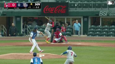 Jonatan Clase singles on a ground ball to right fielder Bryan De La Cruz. Ismael Munguia scores.