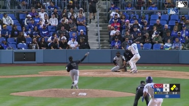 Jaron Elkins reaches on a fielding error by left fielder Conner Westenburg. Mairoshendrick Martinus scores. Easton Shelton scores. Jaron Elkins to 2nd.