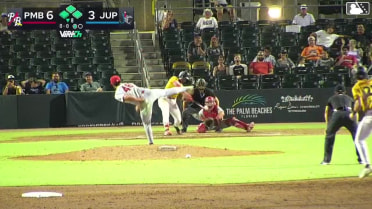Abrahan Ramirez doubles (4) on a line drive to center fielder Yordalin Peña. Andres Valor scores. Josh Hogue scores. Carlos Sanchez to 3rd.
