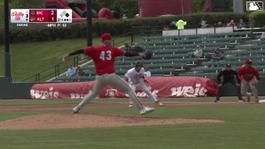 Keiner Delgado homers (2) on a fly ball to left field. Derek Berg scores.