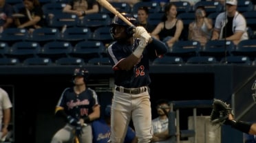 Luis Lara's three-hit night