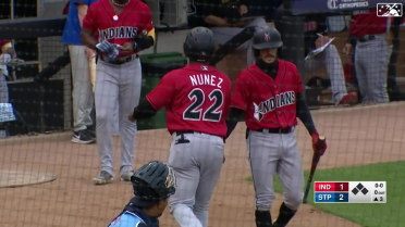Malcom Nuñez homers to center field in the 3rd