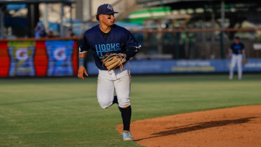 Hooks Nail Down 10-Inning Win