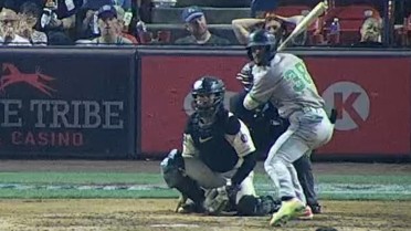 Lisbel Diaz collects five hits